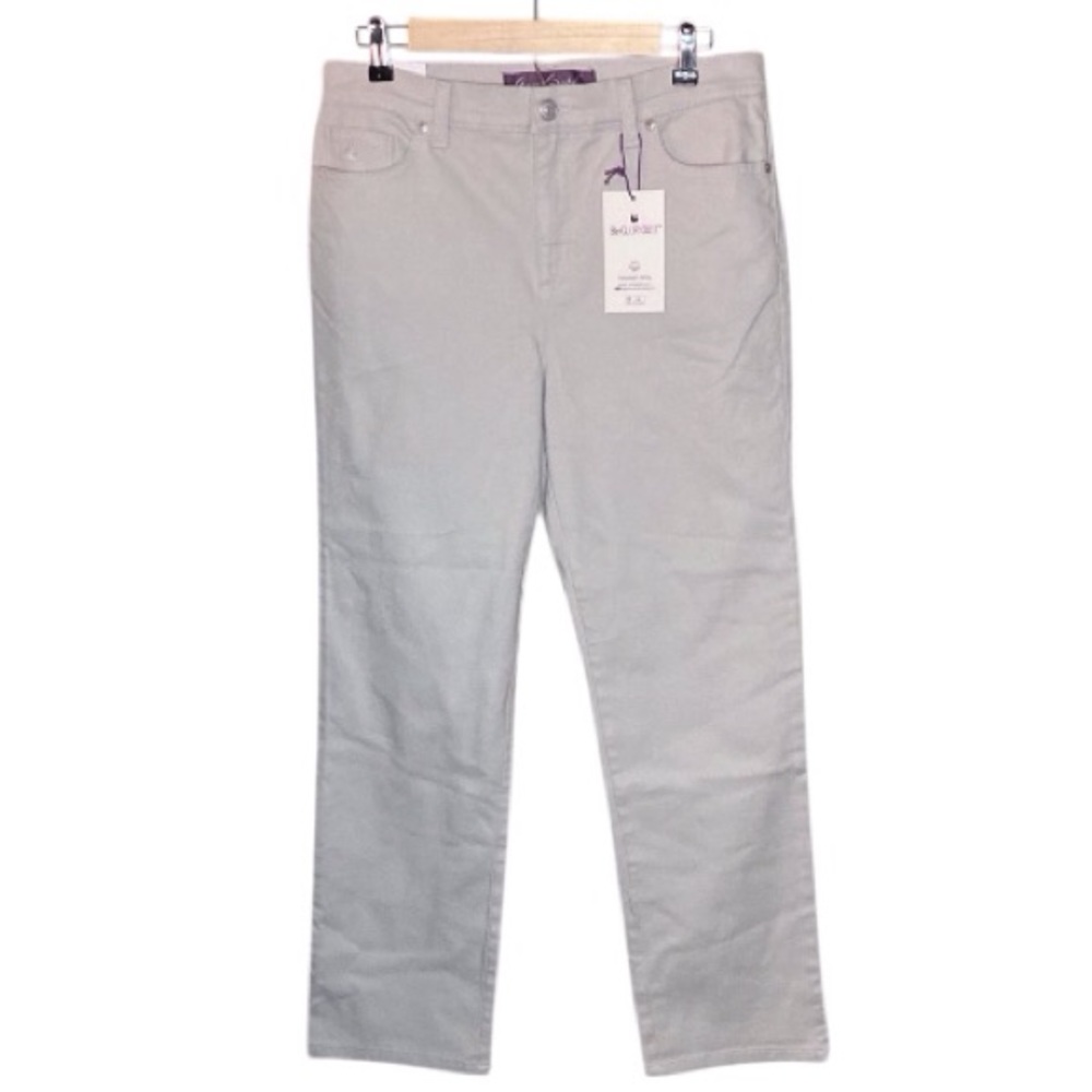 Gloria Vanderbilt | NWT Amanda Tapered Leg Slimming Jean 12P